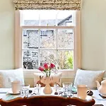 Waterwheel Bed & Breakfast 4*