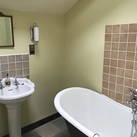 Waterwheel 4* آمبيلسايد